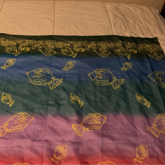 Vibrant Multicolor Fish Pattern Scarf - Picture 4 of 8